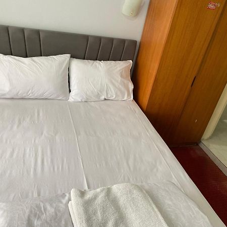 Oez Altinbasak Otel Анкара Екстериор снимка