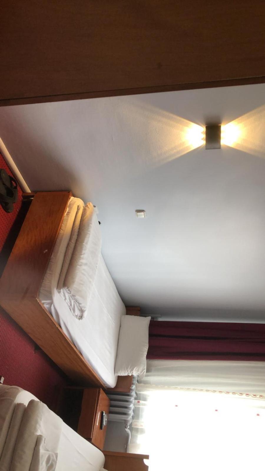 Oez Altinbasak Otel Анкара Екстериор снимка