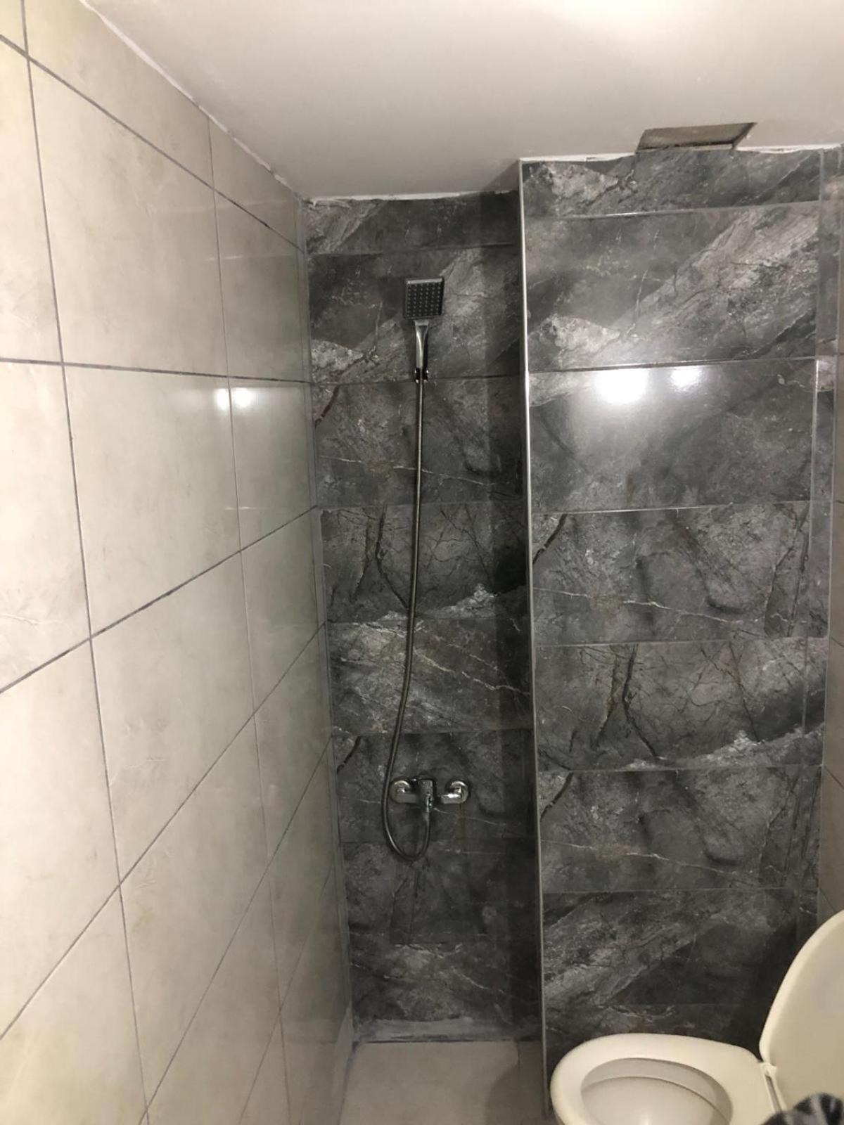Oez Altinbasak Otel Анкара Екстериор снимка