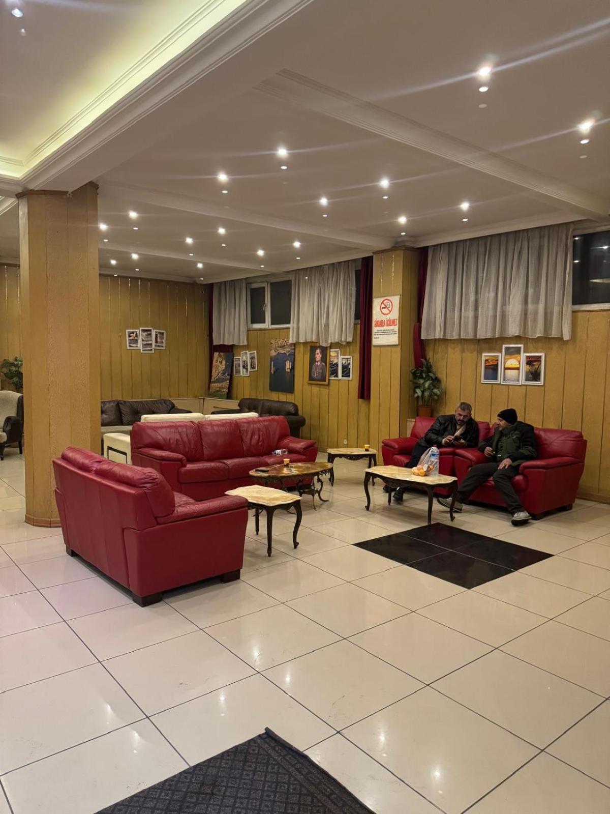 Oez Altinbasak Otel Анкара Екстериор снимка