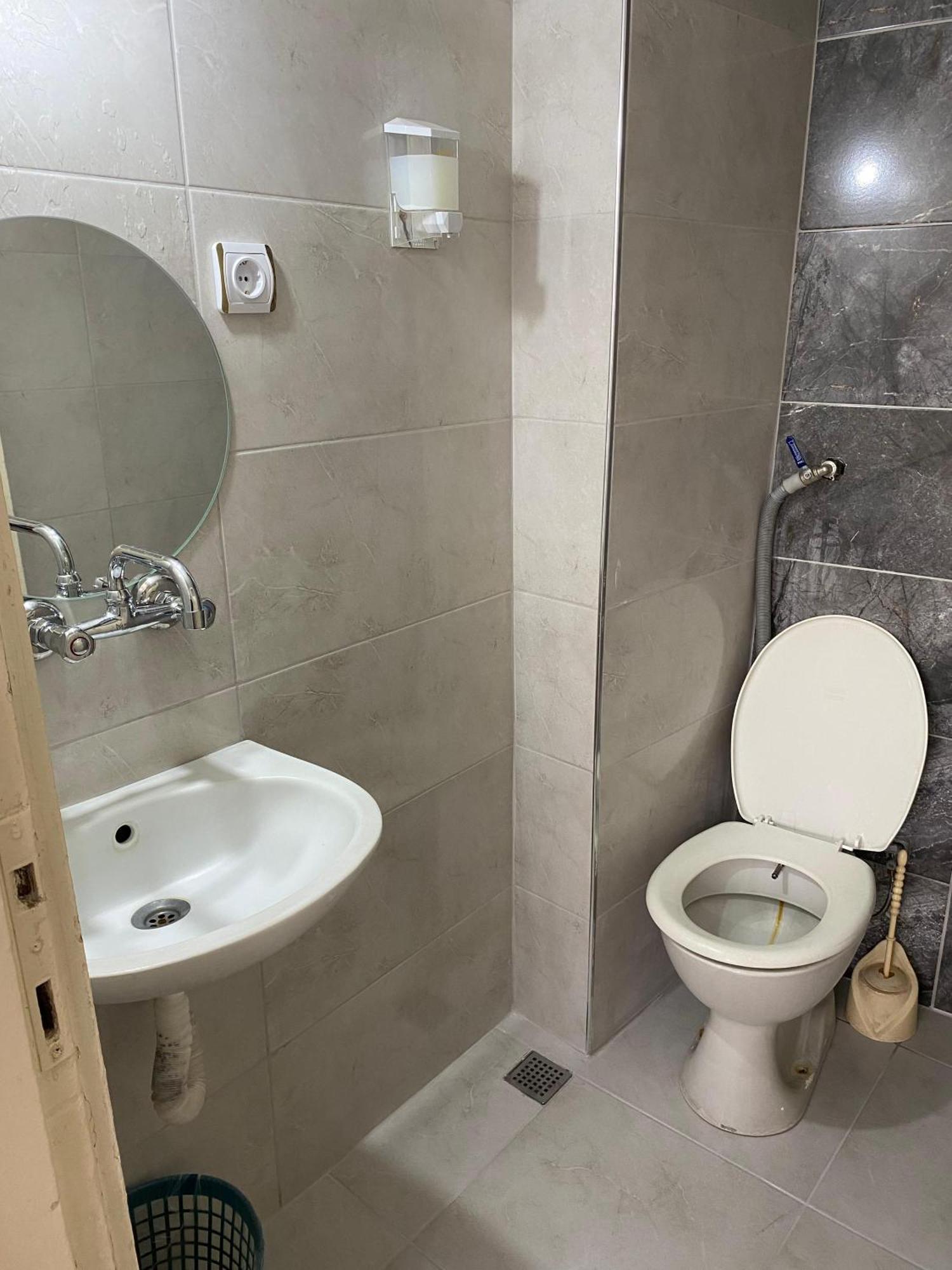 Oez Altinbasak Otel Анкара Екстериор снимка