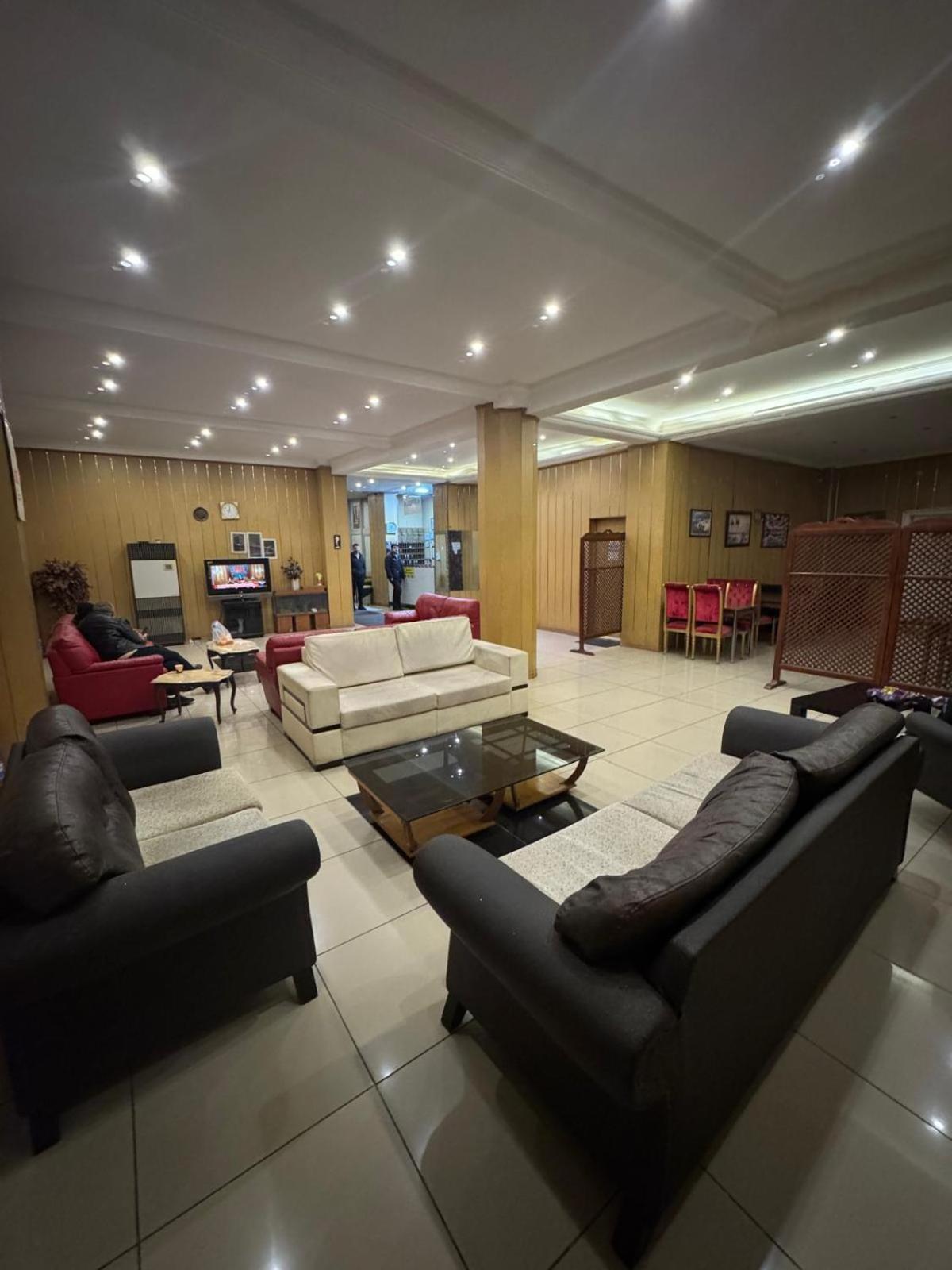 Oez Altinbasak Otel Анкара Екстериор снимка